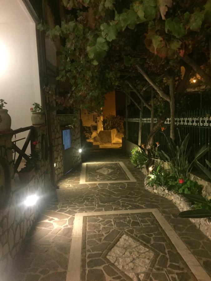 Residenza Antico Borgo Del Pozzo Aparthotel Tramonti Exterior photo